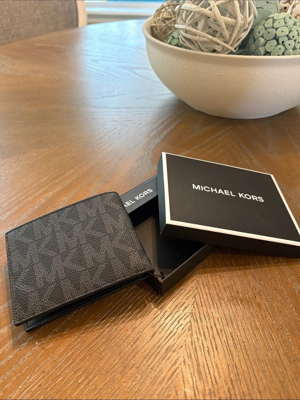 Michael Kors Men's Black Signature MK Card Holder